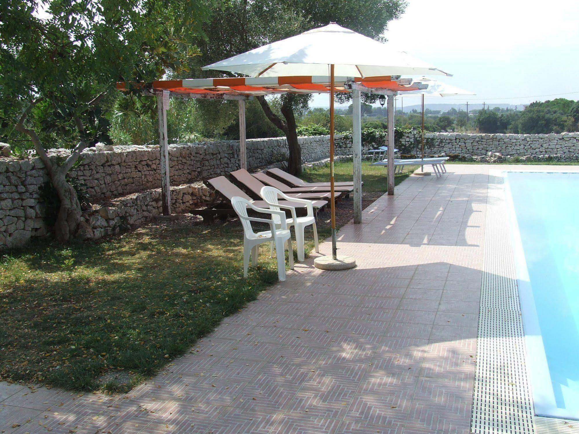 Dimora Del Sole Apartment Putignano Bagian luar foto